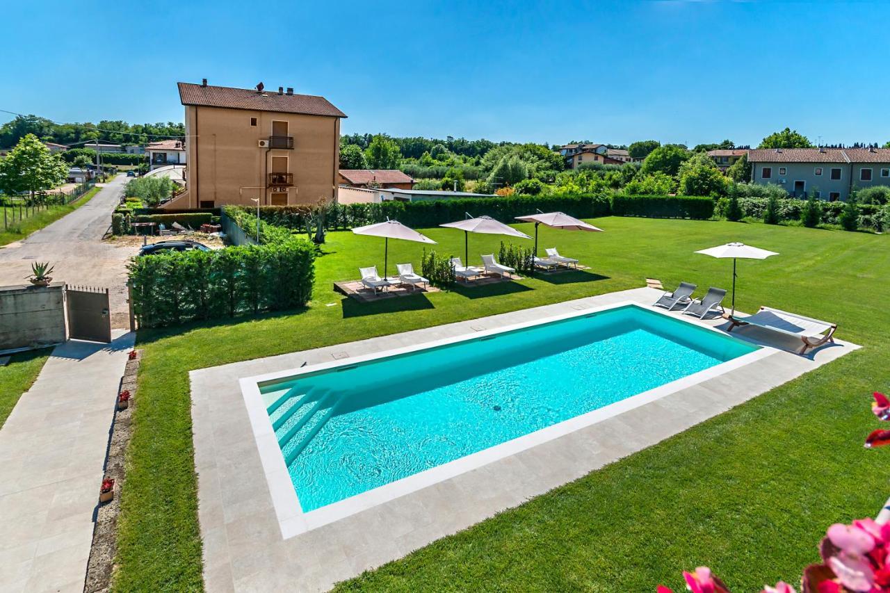 Marylinda Bed and Breakfast Desenzano del Garda Buitenkant foto