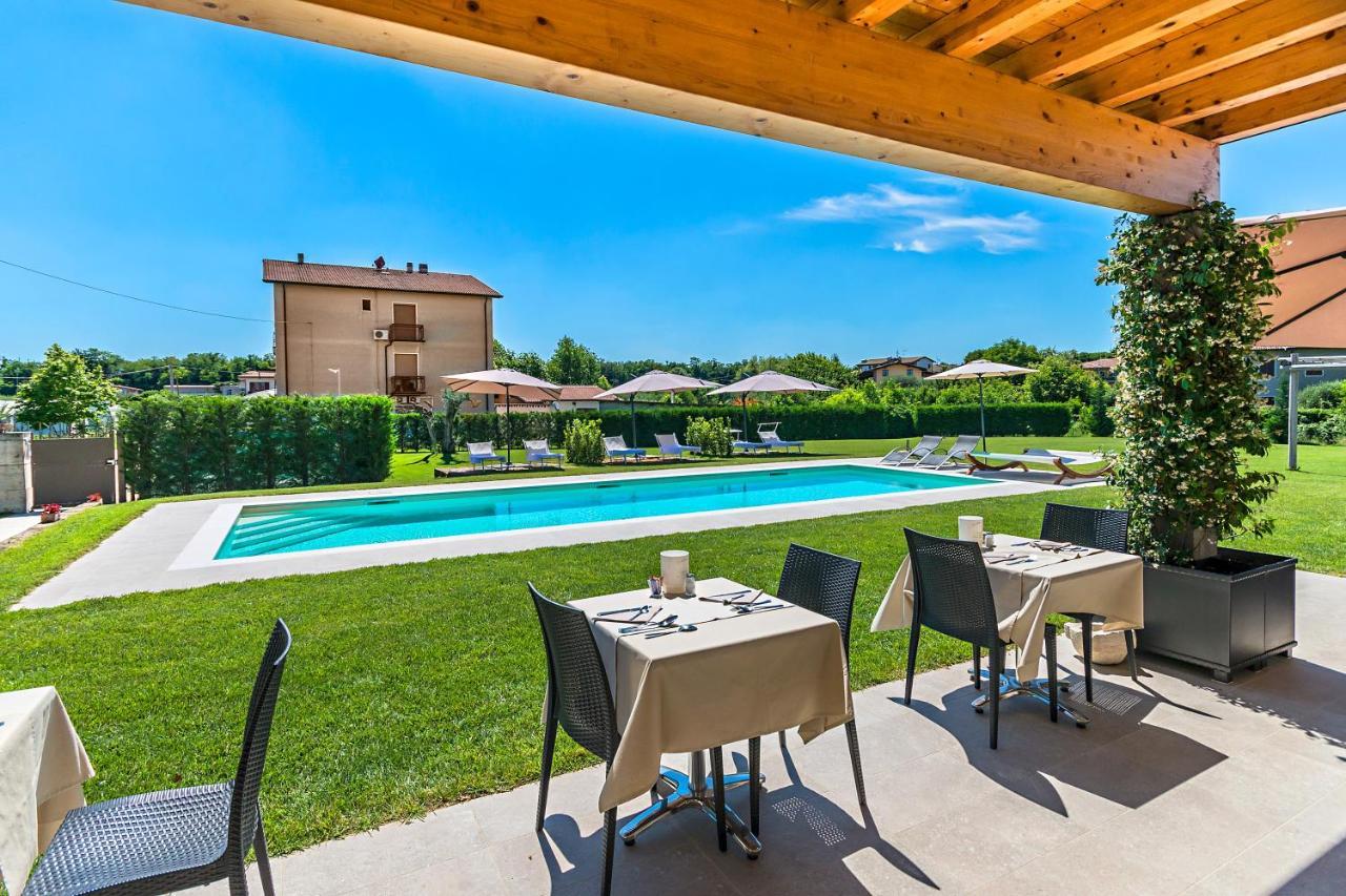 Marylinda Bed and Breakfast Desenzano del Garda Buitenkant foto