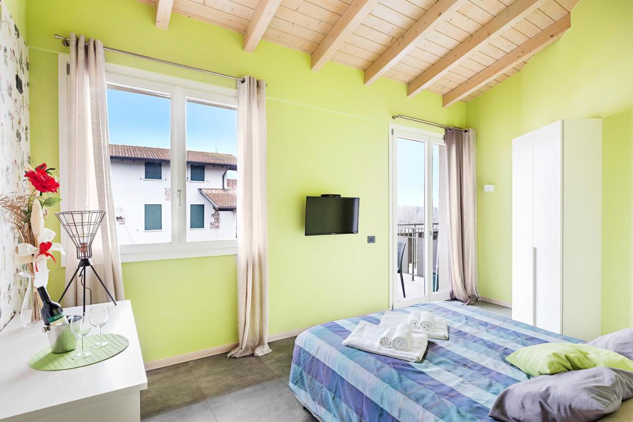 Marylinda Bed and Breakfast Desenzano del Garda Buitenkant foto