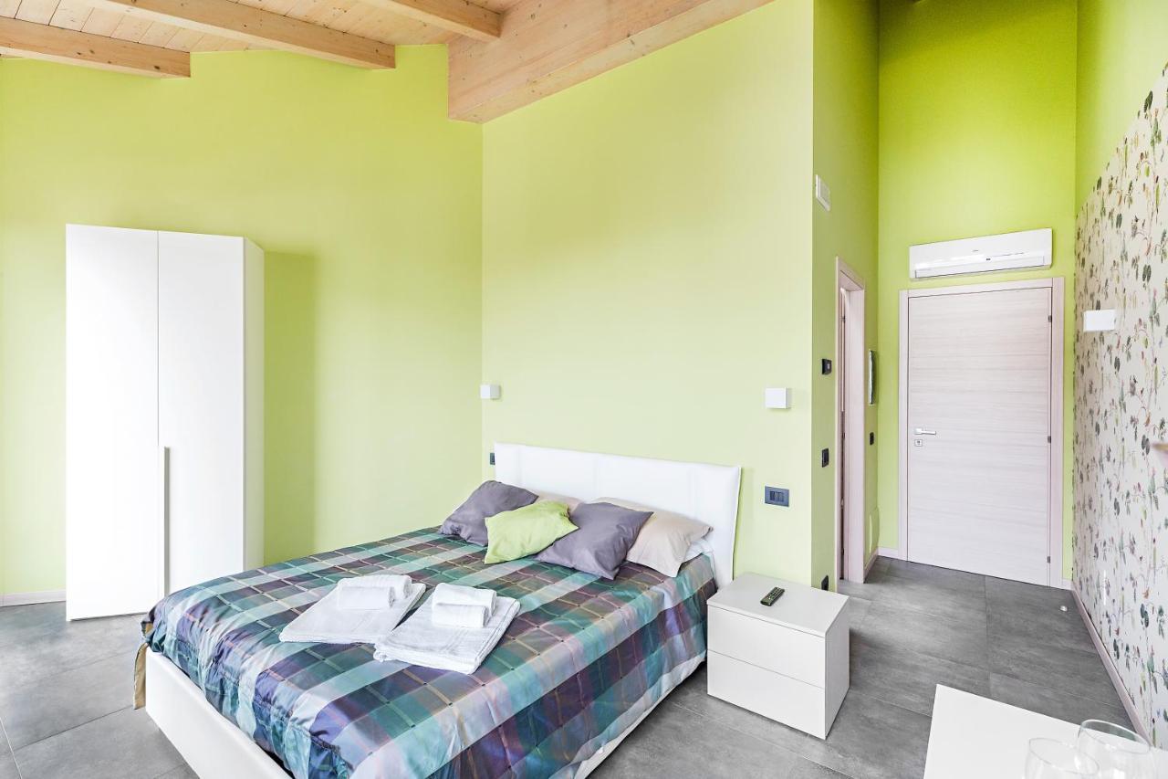 Marylinda Bed and Breakfast Desenzano del Garda Buitenkant foto