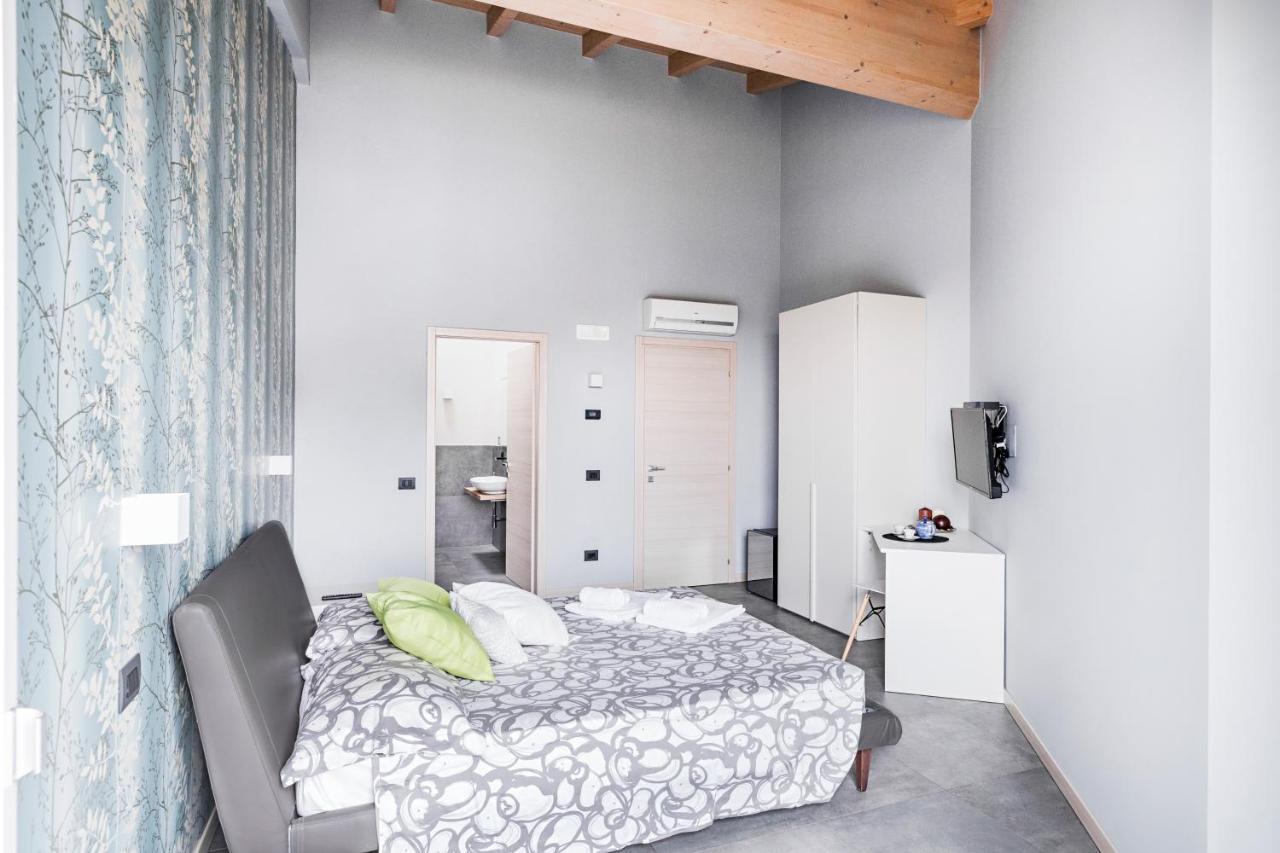 Marylinda Bed and Breakfast Desenzano del Garda Buitenkant foto