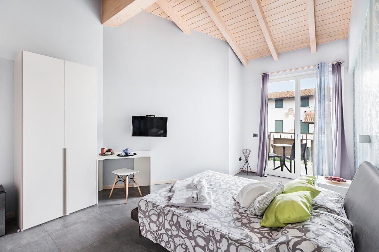 Marylinda Bed and Breakfast Desenzano del Garda Buitenkant foto