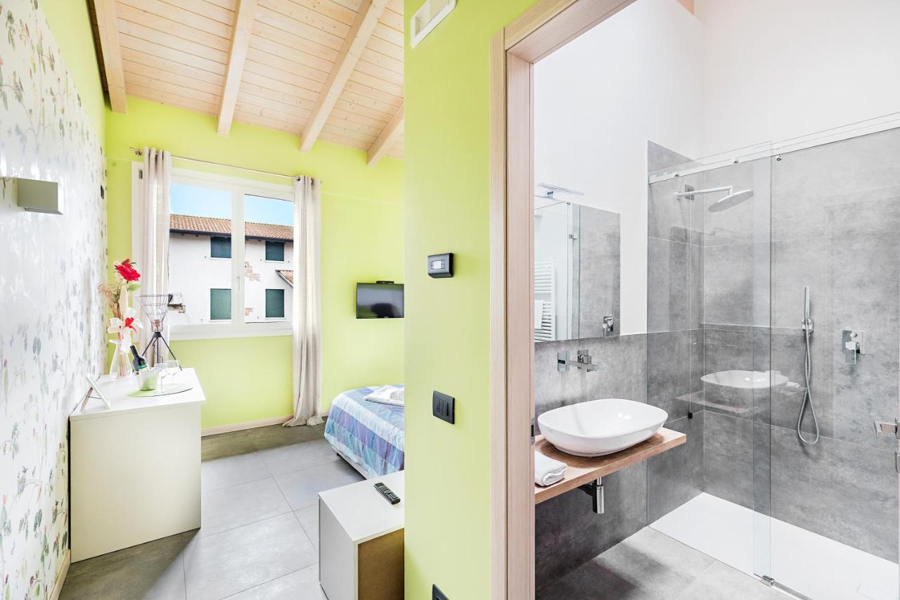 Marylinda Bed and Breakfast Desenzano del Garda Buitenkant foto